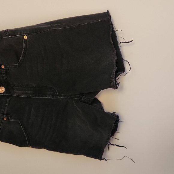 One Teaspoon Cut Offs - Picture 3 of 4